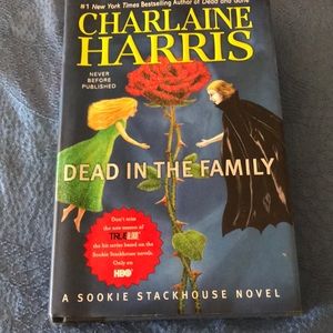 Book Dead in the Family by Charlaine Harris